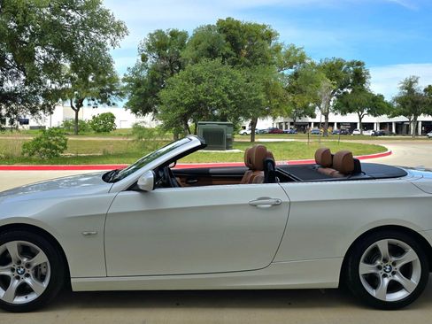 Used 2013 BMW 335i Convertible RWD image 12