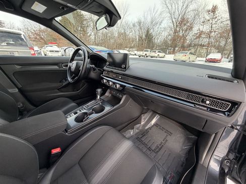 Used 2023 Honda Civic Sport image 28