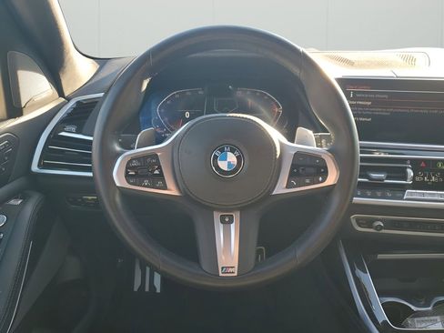 Used 2022 BMW X7 xDrive40i w/ M Sport Package image 24