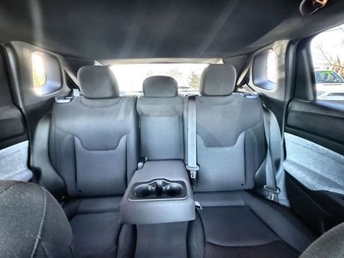 Used 2024 Jeep Compass Sport image 30