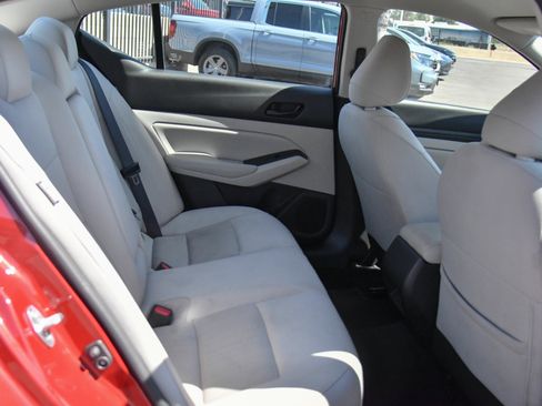 Used 2025 Nissan Altima 2.5 SV FWD image 38