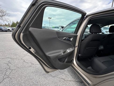 Used 2022 Chevrolet Malibu LS FWD image 25