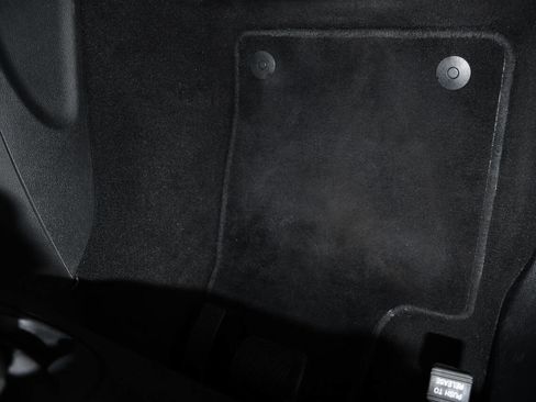 Used 2019 Jeep Grand Cherokee Altitude image 14