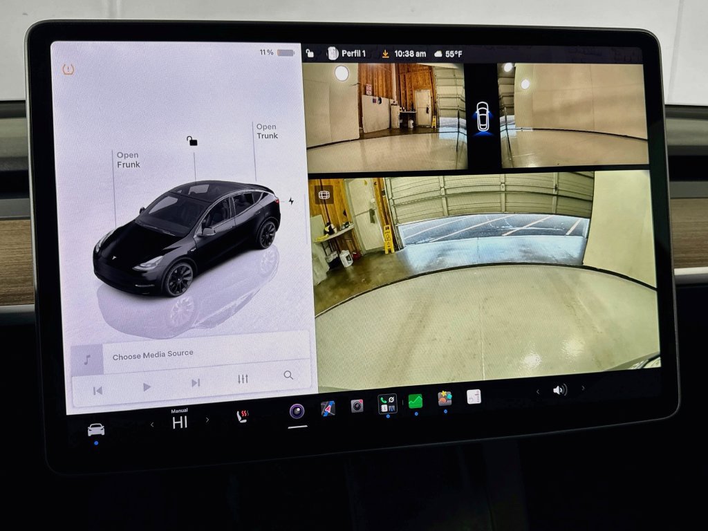 Used 2024 Tesla Model Y Long Range AWD/4WD image 19