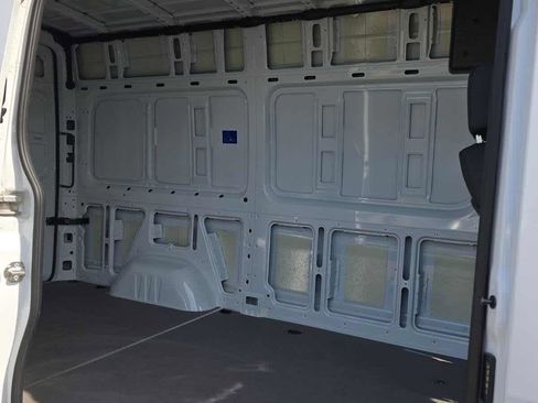 Used 2025 Mercedes-Benz Sprinter 2500 image 15