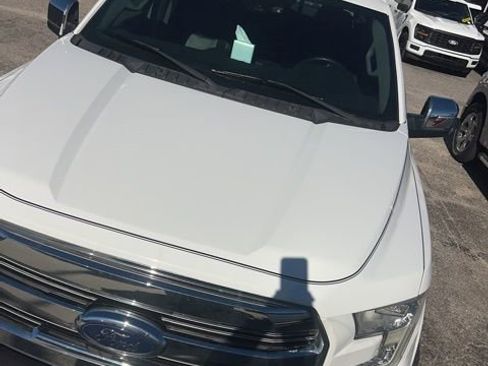 Used 2017 Ford F150 Lariat w/ Equipment Group 502A Luxury image 9