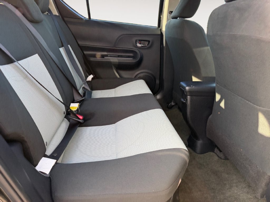 Used 2016 Toyota Prius C Persona Series FWD image 23