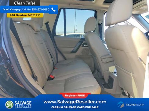 Used 2012 Land Rover LR2 HSE image 15