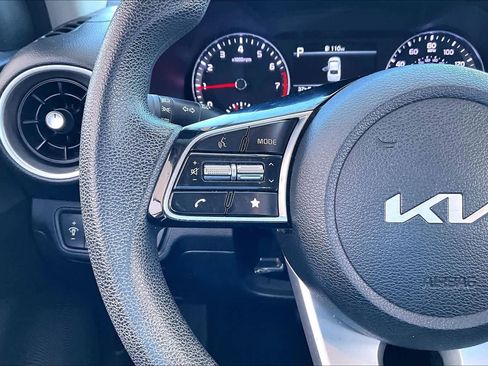 Used 2022 Kia Forte LXS image 19