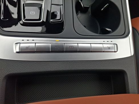 New 2026 Kia Carnival EX FWD image 18