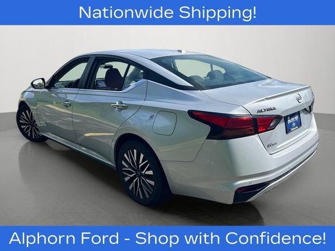 Used 2024 Nissan Altima 2.5 SV FWD image 4