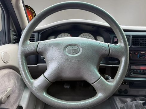 Used 2002 Toyota Tacoma 2WD Xtracab image 25