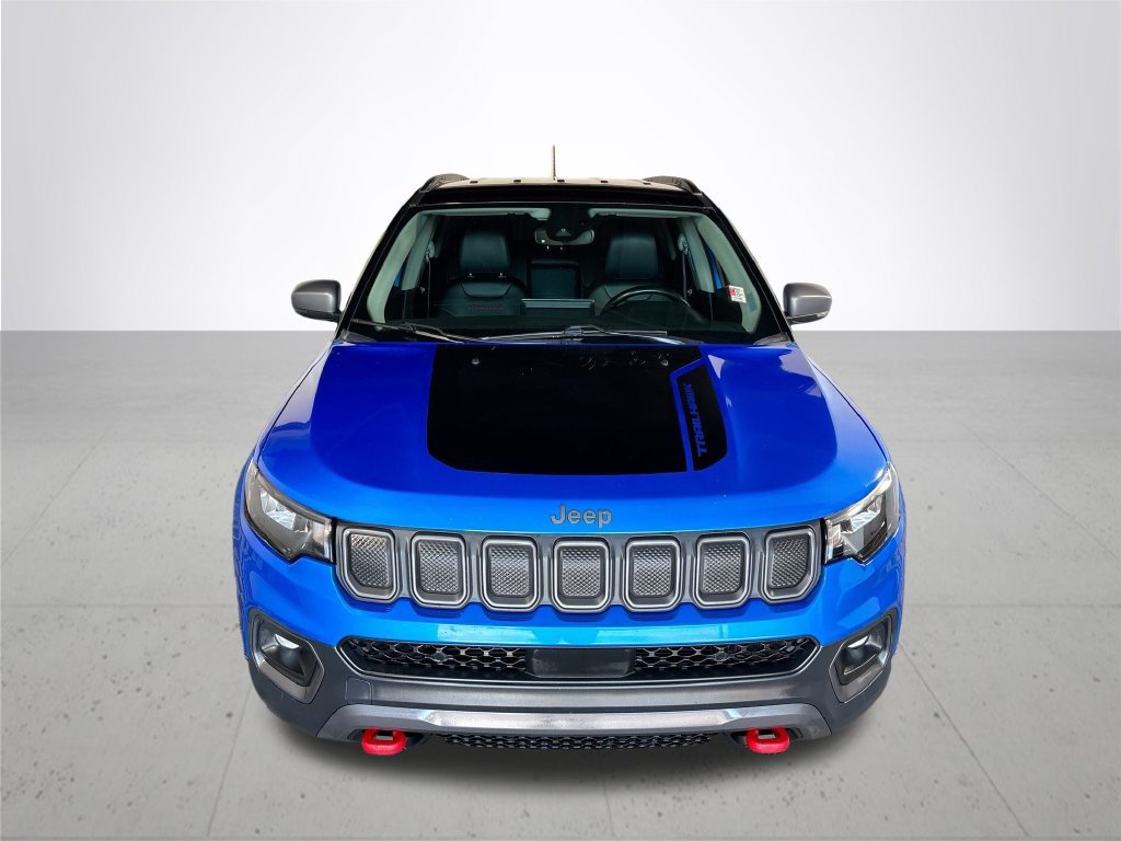 Used 2022 Jeep Compass Trailhawk w/ Trailhawk Convenience Group AWD/4WD image 3