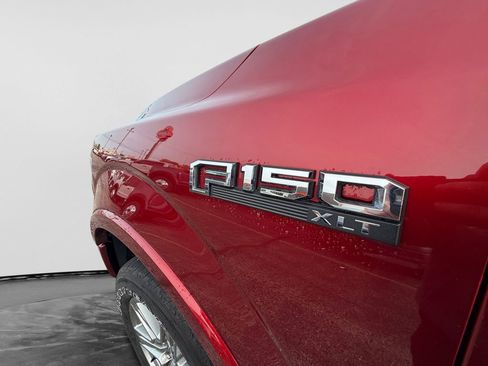 Used 2019 Ford F150 XLT w/ Equipment Group 302A Luxury AWD/4WD image 10