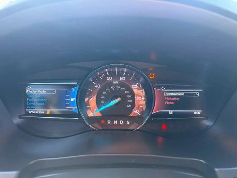 Used 2019 Ford Explorer XLT w/ Equipment Group 202A AWD/4WD image 10