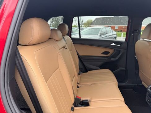 Used 2022 Volkswagen Tiguan SE image 28
