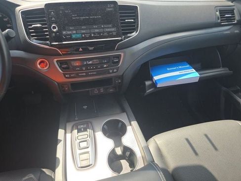 Used 2025 Honda Ridgeline RTL image 17