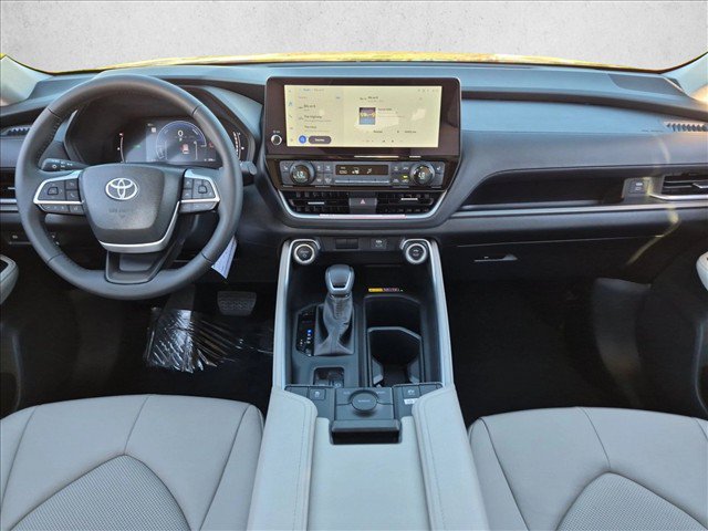 New 2026 Toyota Grand Highlander XLE FWD image 14