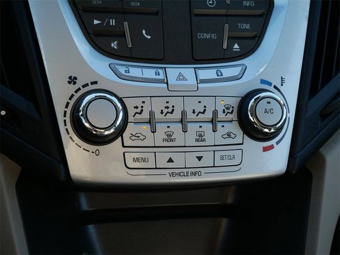 Used 2015 Chevrolet Equinox LT w/ Driver Convenience Package image 23