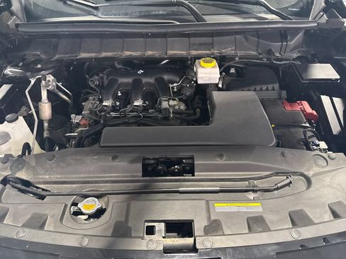 Used 2024 Nissan Pathfinder SV FWD image 43
