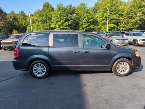 Used 2013 Dodge Grand Caravan SXT FWD image 8