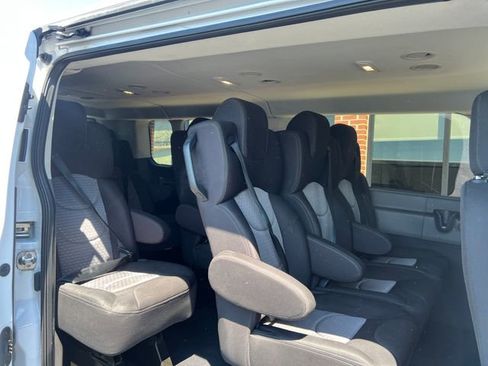 Used 2022 Ford Transit 350 XLT RWD image 21