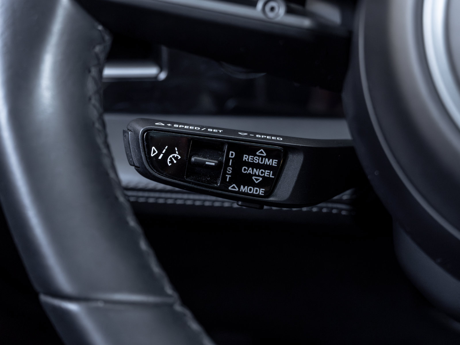 Certified 2022 Porsche Taycan Turbo AWD/4WD image 31