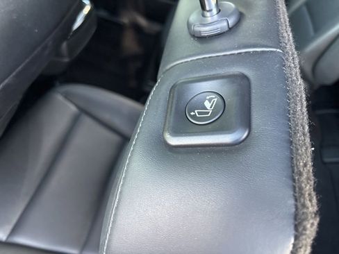 Used 2025 Kia Telluride S FWD image 44