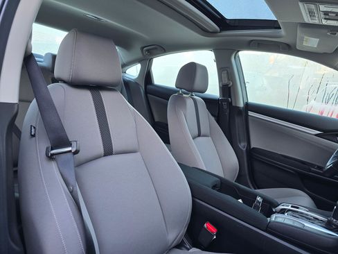Used 2019 Honda Civic EX image 10