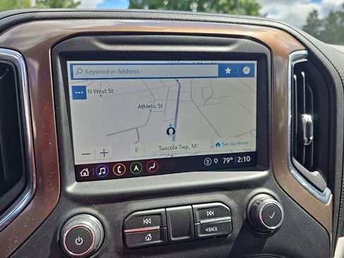 Used 2021 Chevrolet Silverado 1500 High Country w/ Technology Package image 27