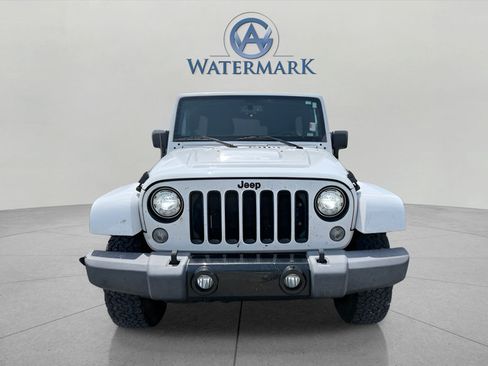 Used 2018 Jeep Wrangler Unlimited Sahara AWD/4WD image 14