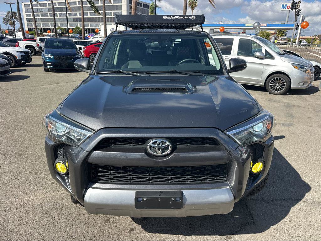 Used 2018 Toyota 4Runner TRD Off-Road Premium AWD/4WD image 2
