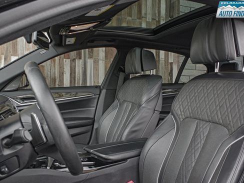 Used 2018 BMW 530i xDrive image 13