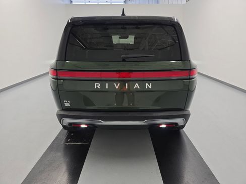 Used 2024 Rivian R1S Adventure AWD/4WD image 4