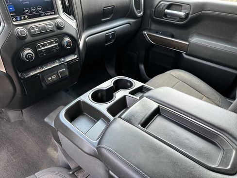 Used 2020 Chevrolet Silverado 1500 LT RWD image 21