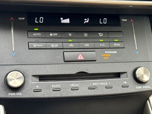 Used 2015 Lexus IS 250 image 21