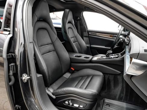 Used 2018 Porsche Panamera 4S AWD/4WD image 35