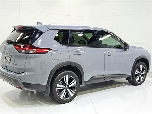 Certified 2025 Nissan Rogue SL AWD/4WD image 8