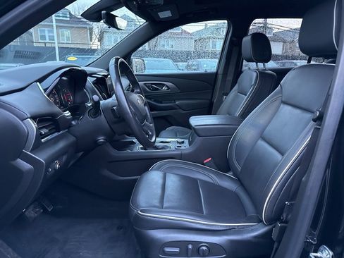 Used 2022 Chevrolet Traverse Premier w/ LPO, Blackout Package image 10