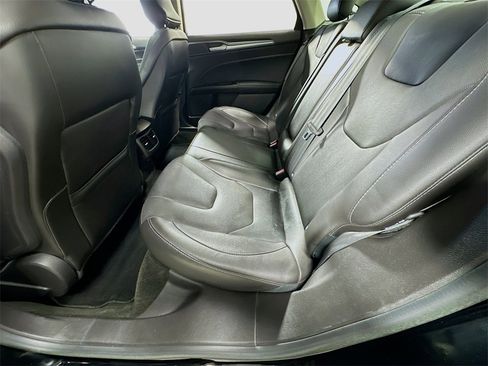 Used 2016 Ford Fusion Titanium image 24