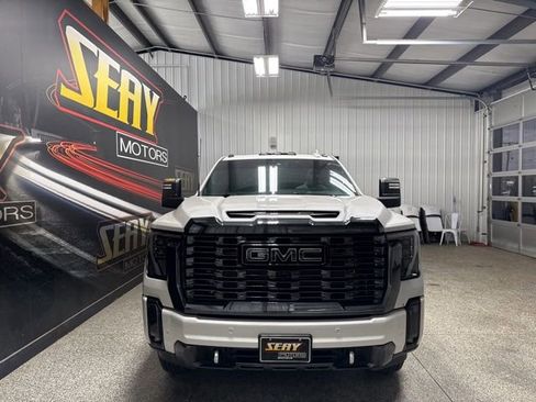Used 2024 GMC Sierra 3500 Denali Ultimate image 20