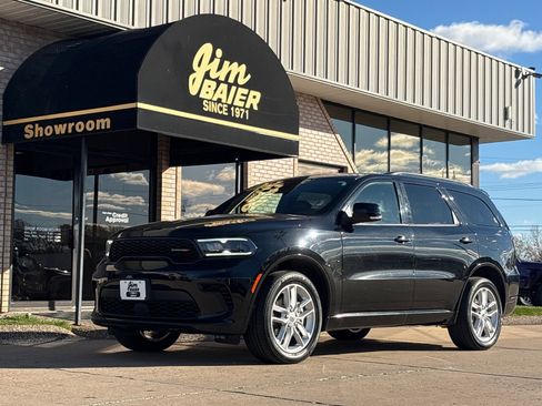 Used 2024 Dodge Durango GT image 1