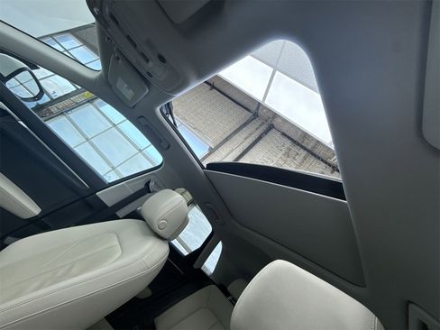 Used 2020 Audi Q3 2.0T Premium image 29