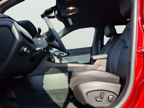 Used 2025 Jeep Compass Limited image 16