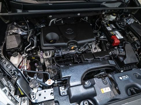 Used 2020 Toyota RAV4 XLE image 34