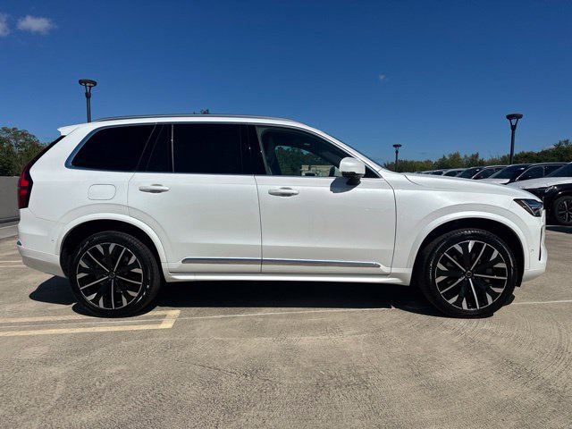 Certified 2026 Volvo XC90 B6 Plus AWD/4WD image 11