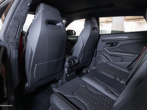 Used 2024 Lamborghini Urus S image 39