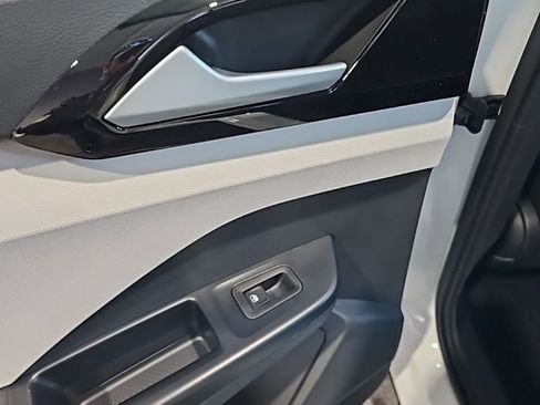 New 2026 Volkswagen Taos S AWD/4WD image 20