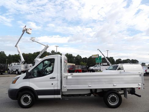Used 2017 Ford Transit 250 138 RWD image 45