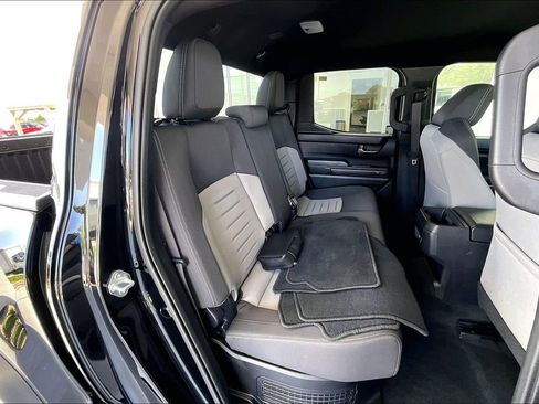 Certified 2025 Toyota Tacoma TRD Off-Road image 26